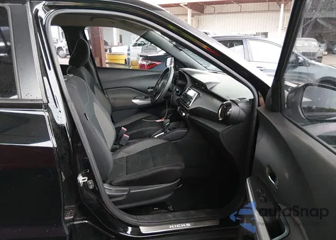 2018 Nissan Kicks Sv z USA, uszkodzony, nr VIN 3N1CP5CU4JL530967